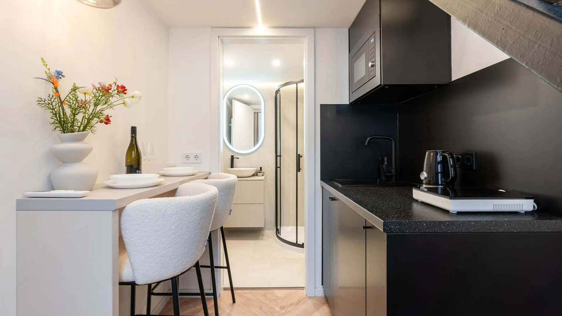E22 - Boutique Apartments, Best Location by BQA Budapest 0*,